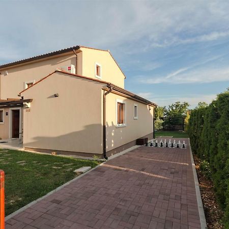 Villa Nana - Modern Villa With A Pool Surrounded By Nature, Istria-Pula Valtura Buitenkant foto