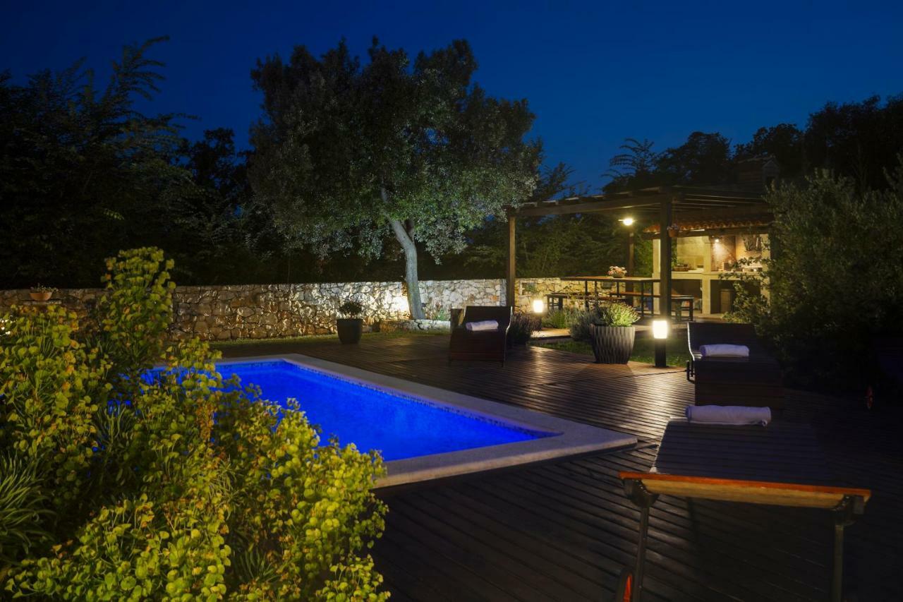 Villa Nana - Modern Villa With A Pool Surrounded By Nature, Istria-Pula Valtura Buitenkant foto